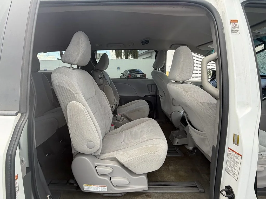 Used 2015 White Toyota LE image 11