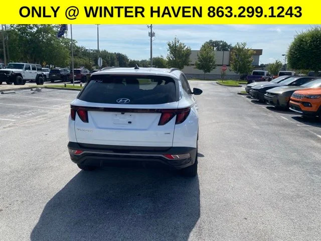 Used 2024 White Hyundai SEL image 4