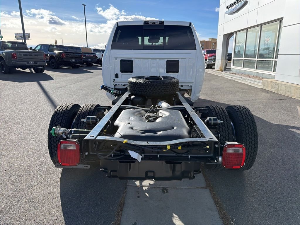 2026 RAM 3500 Chassis Big Horn - Photo 7