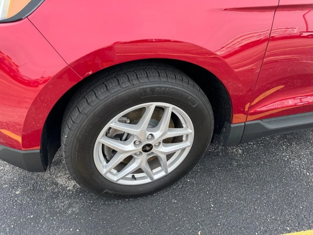 Used 2024 Rapid Red Metallic Tinted Clearcoat Ford SEL image 8