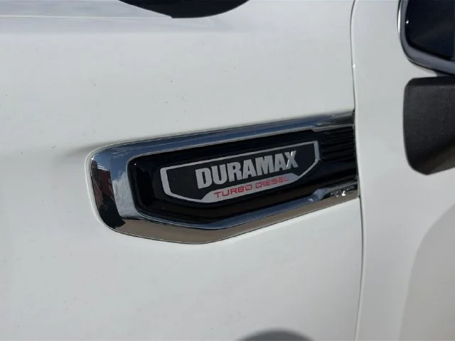 New 2026 White GMC SLT image 3