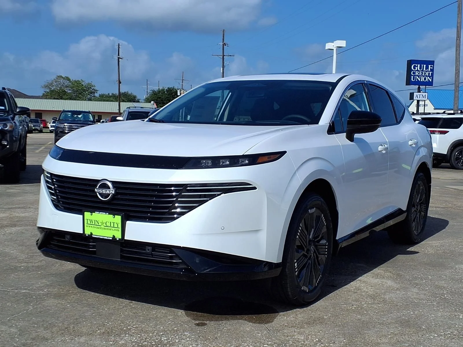 New 2026 White Nissan Platinum image 5