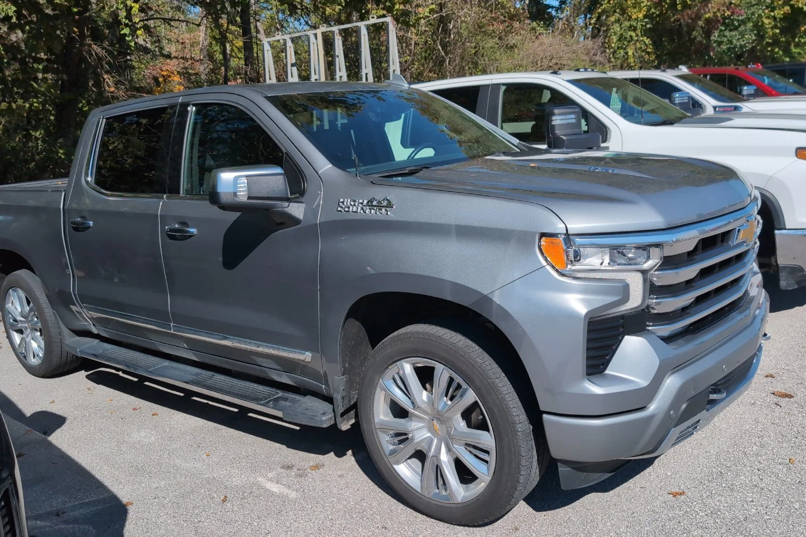 Used 2023 STERLING GRAY METALLIC Chevrolet High Country image 3