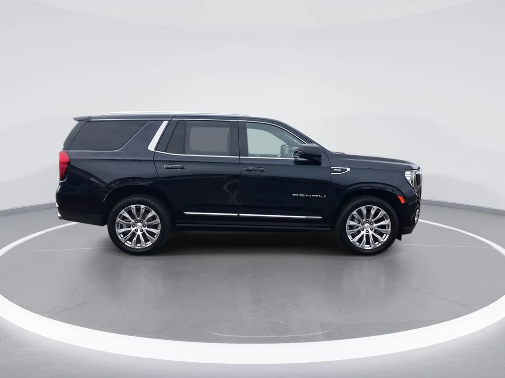 Used 2023 Blue GMC Denali image 9