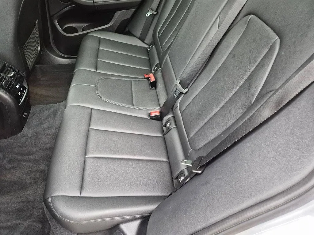 Used 2020 Silver BMW xDrive30i image 26