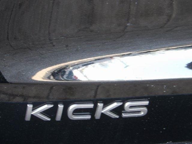 New 2026 Super Black Nissan SR image 8