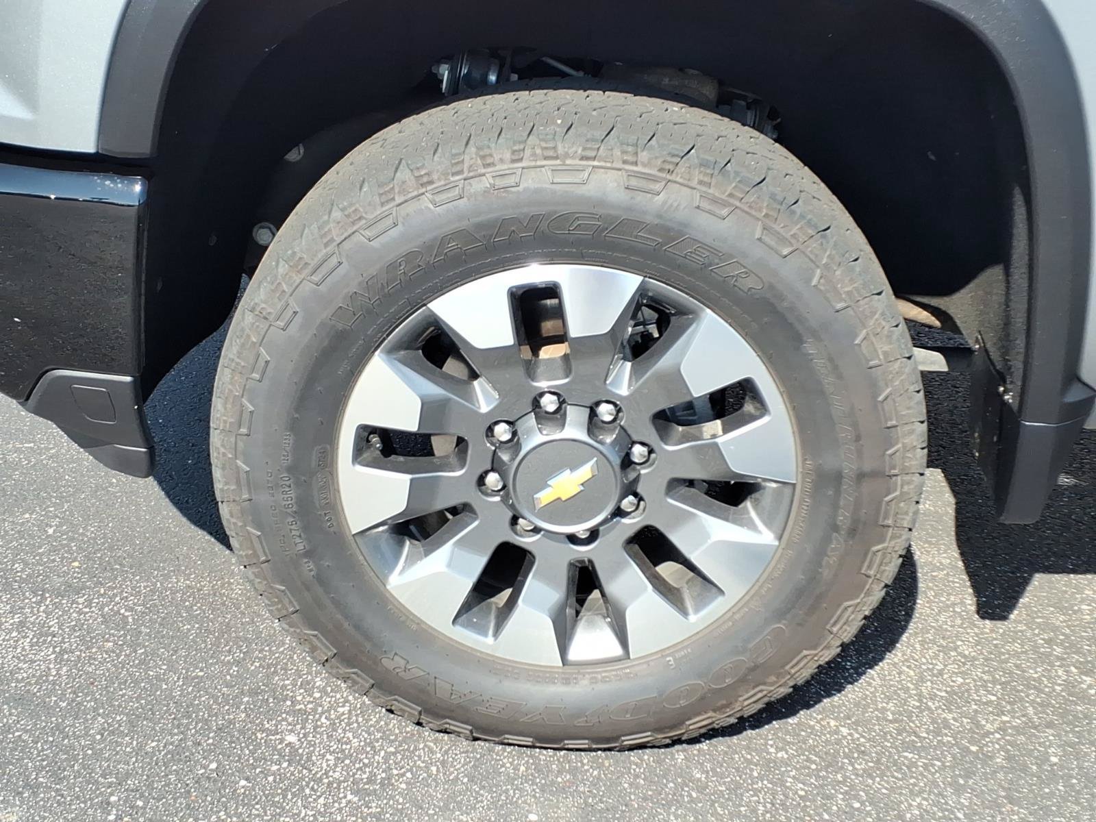 Used 2025 Sterling Gray Metallic Chevrolet Custom image 29