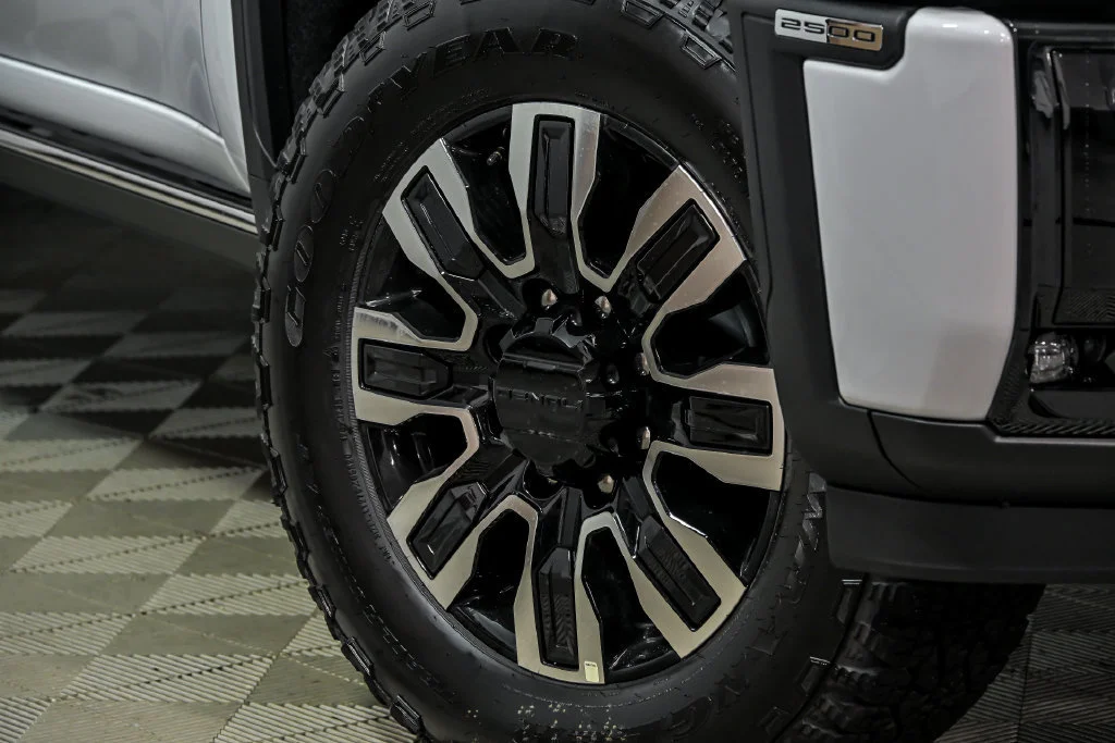 2026 GMC Sierra 2500HD Denali Ultimate - Photo 3