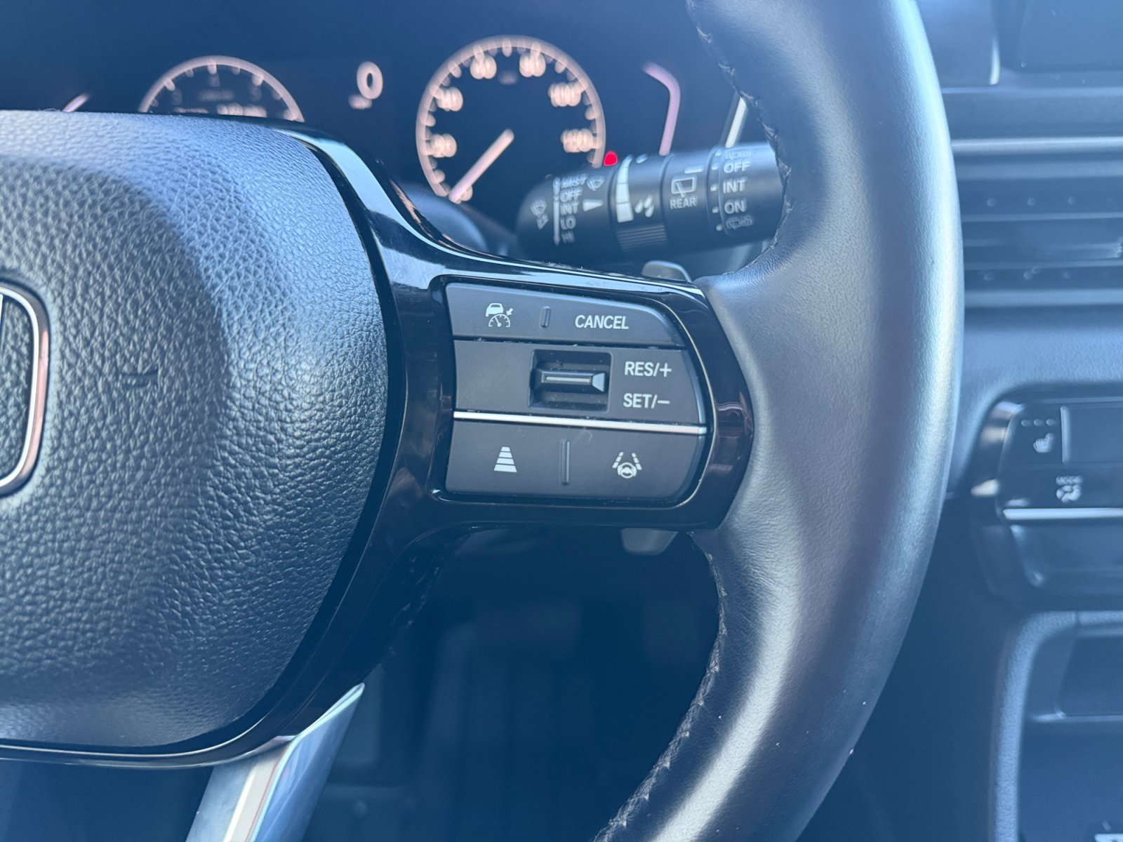 Used 2024 Gray Honda EX-L 7 Passenger image 12