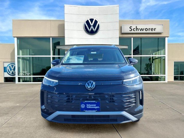 New 2026 Deep Black Pearl Volkswagen SE 4Motion image 7