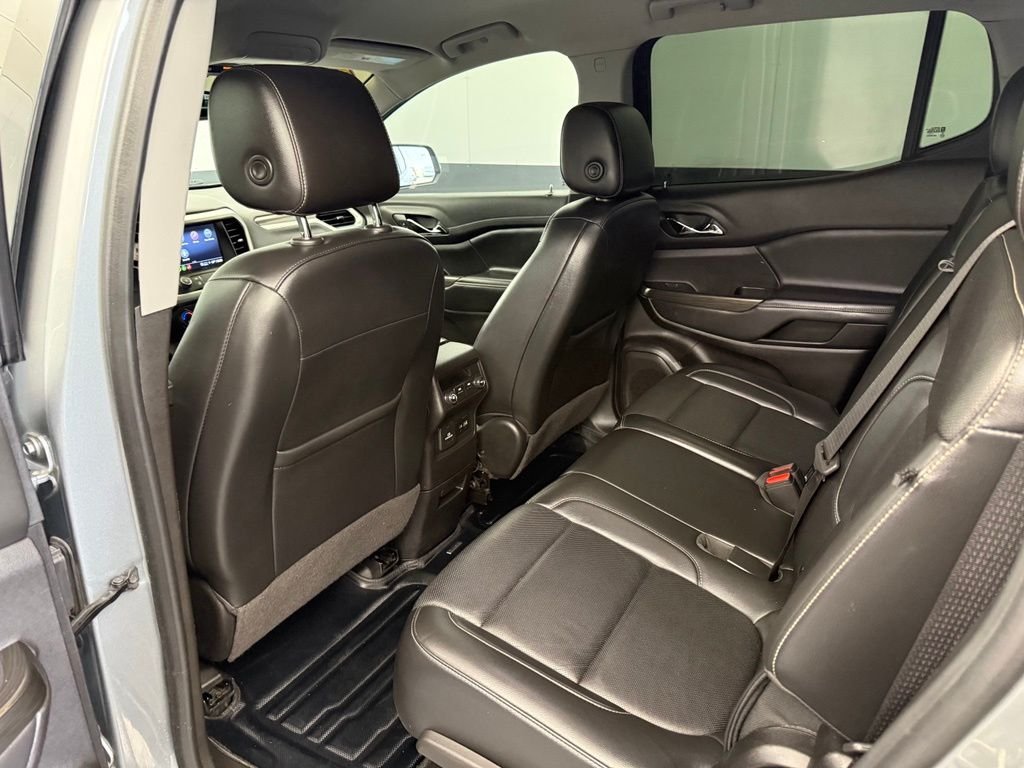 Used 2023 Silver GMC SLT image 65