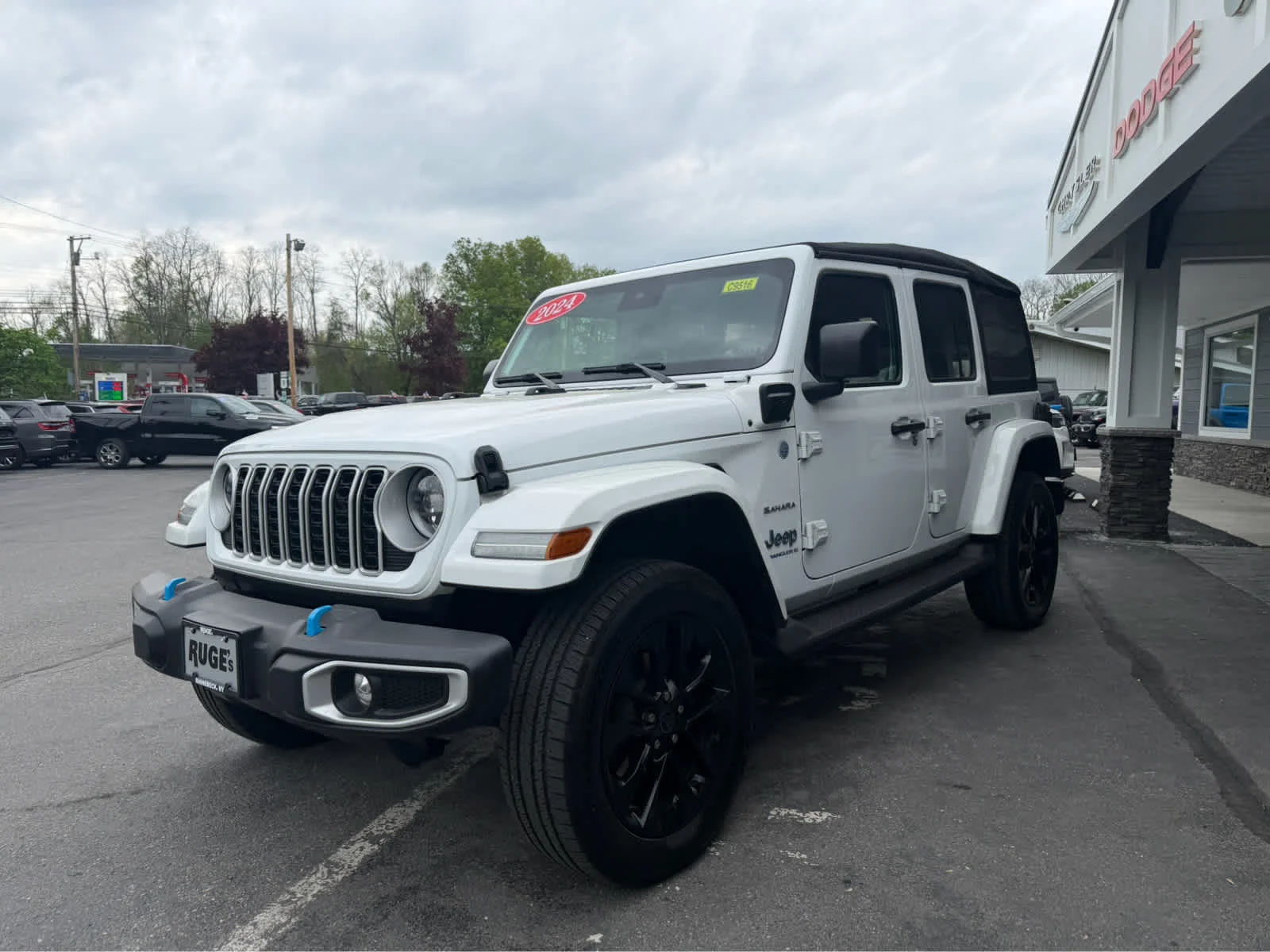 Used 2024 Bright White Clearcoat Jeep Sahara image 3