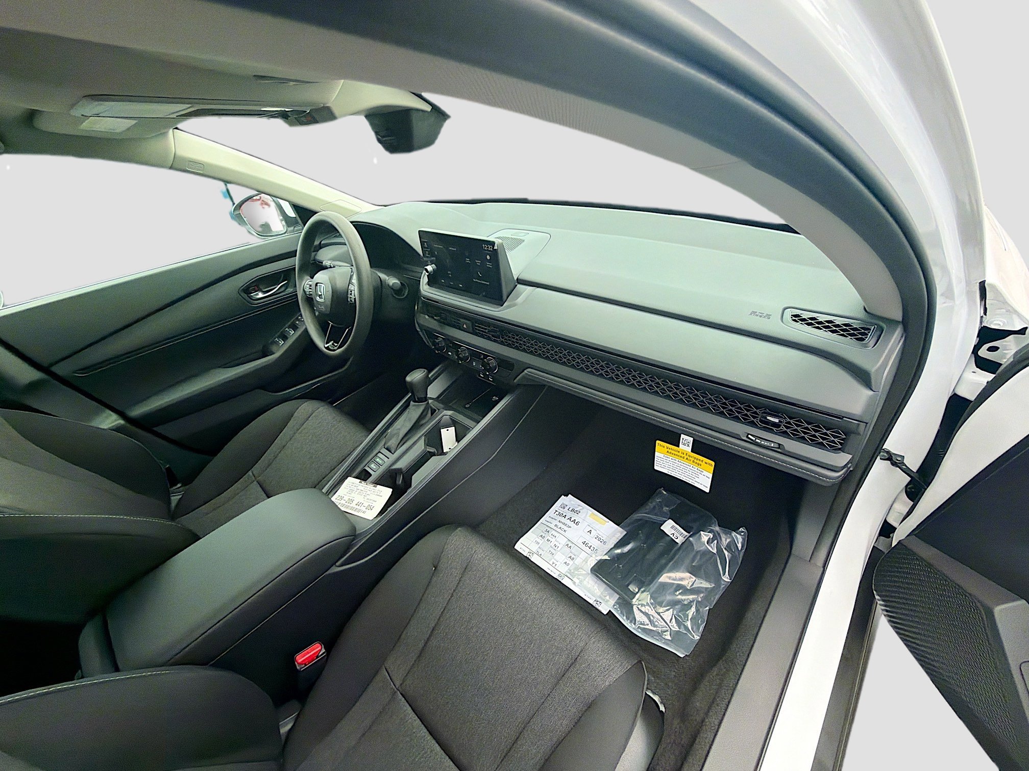New 2026 Platinum White Pearl Honda LX image 24