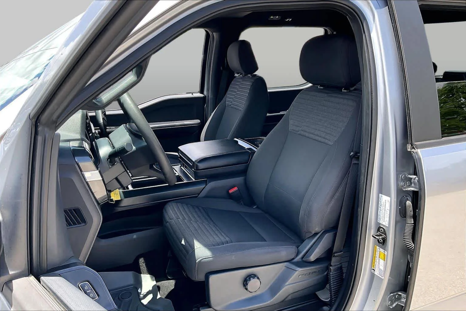 Used 2021 Iconic Silver Ford XL image 8