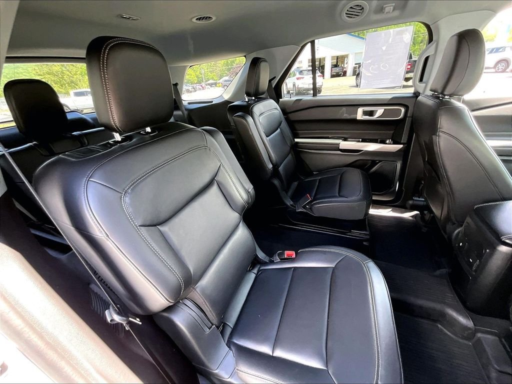 Used 2023 Silver Metallic Ford XLT image 16