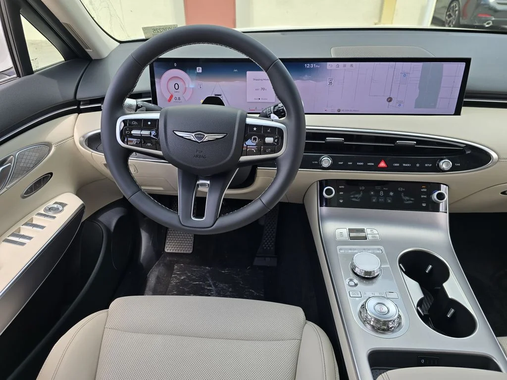 New 2027 White Genesis 2.5T Select image 8