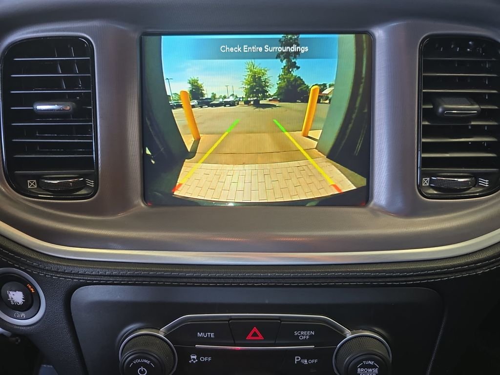 Used 2022 Black Dodge SXT image 26