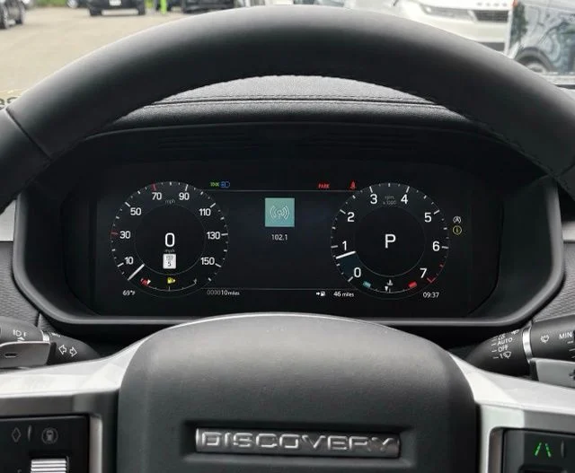 New 2026 Carpathian Grey Land Rover Dynamic SE image 16