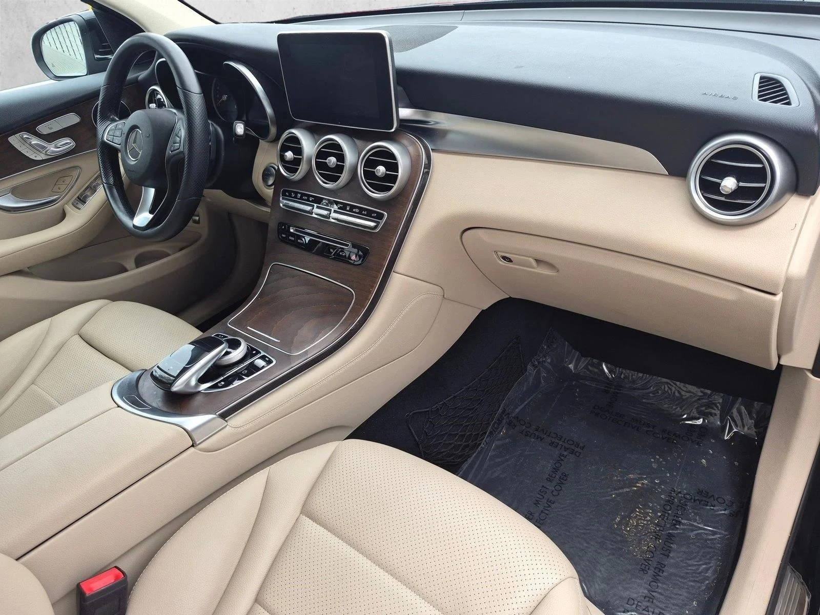Used 2019 Black Mercedes-Benz GLC 350e image 20