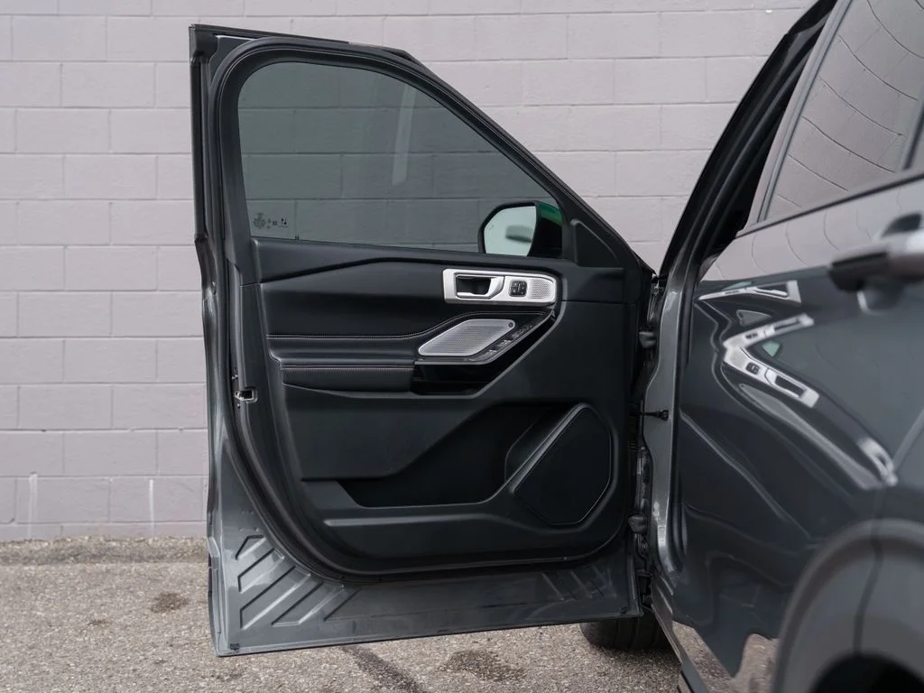 Used 2022 Gray Metallic Ford ST image 15
