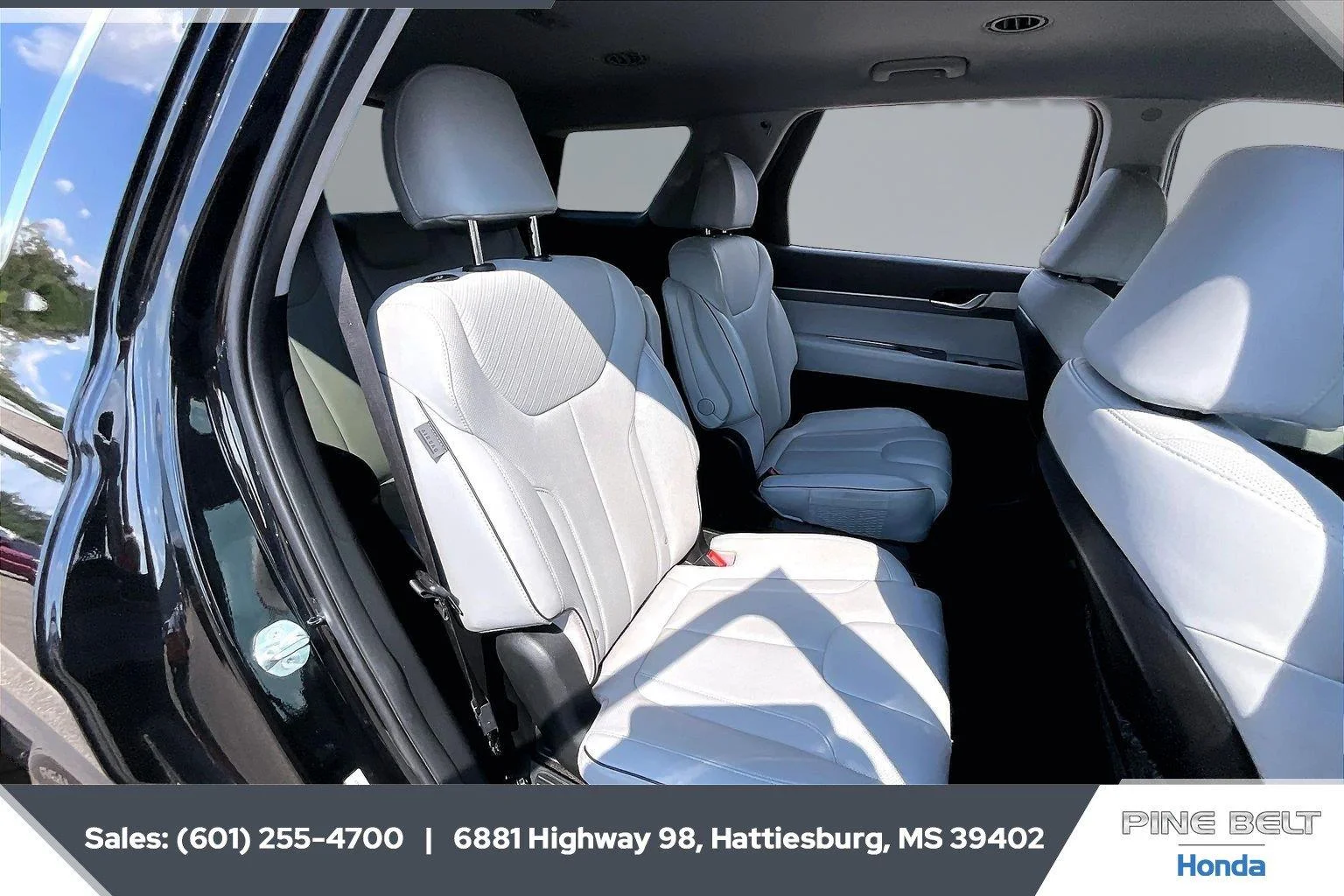 Used 2025 Abyss Black Pearl Hyundai SEL image 20