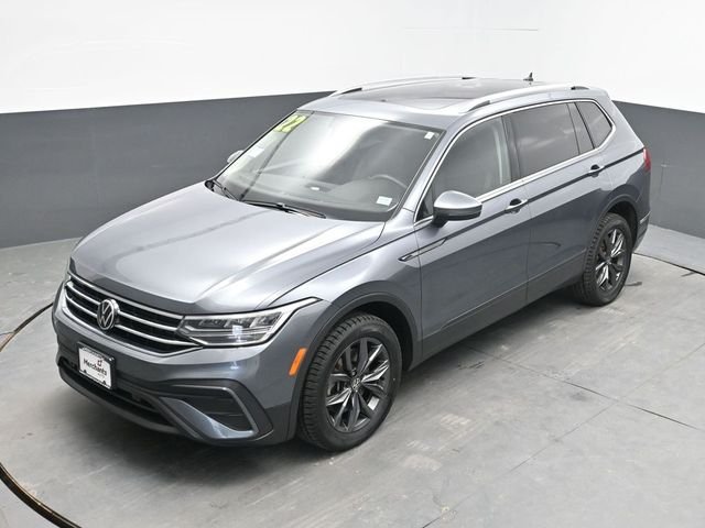 Used 2022 Gray Volkswagen 2.0T SE image 20