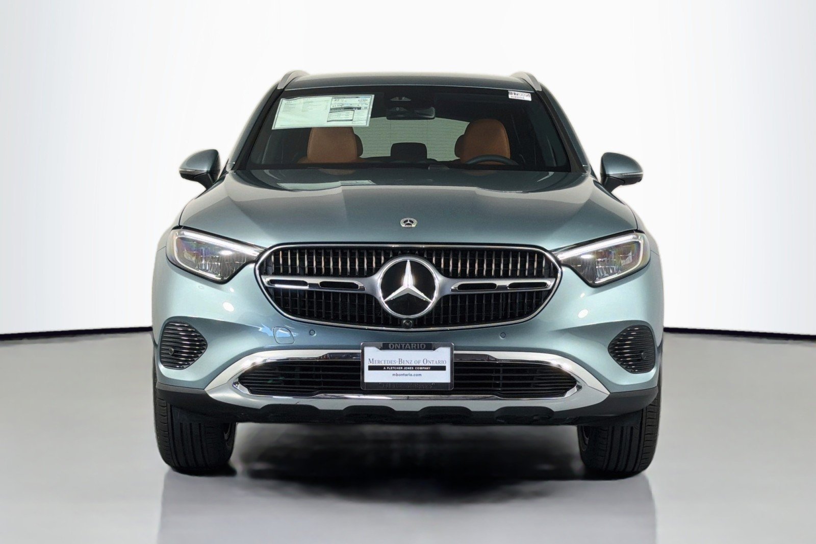New 2026 Verde Silver Metallic Mercedes-Benz GLC 300 SUV image 2