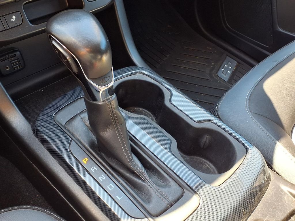 Used 2022 Black Chevrolet Z71 image 26