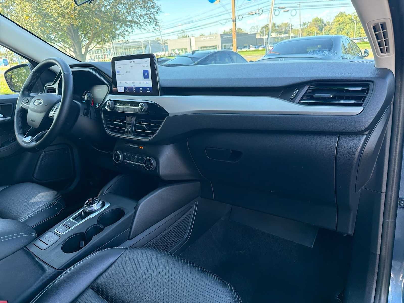 Used 2020 Blue Metallic Ford SEL image 16