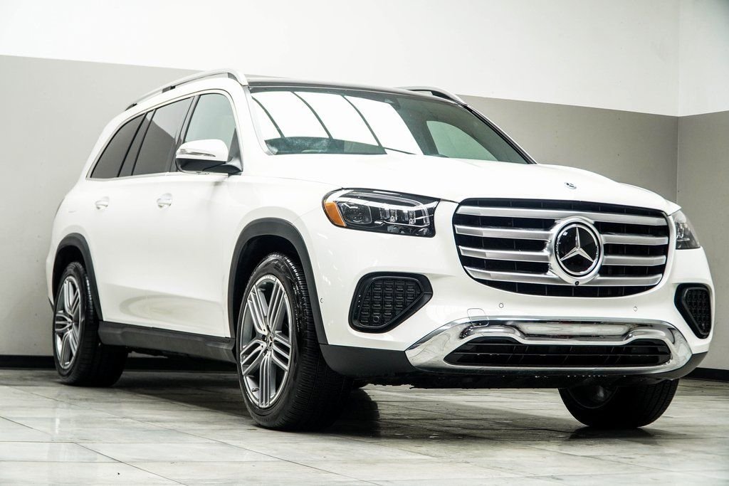 Used 2025 White Mercedes-Benz GLS 450 image 4