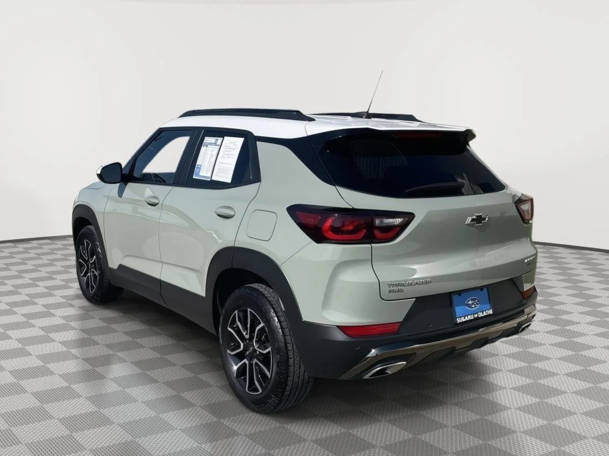 Used 2025 Cacti Green Chevrolet ACTIV image 4