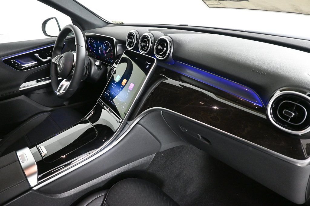 2025 Mercedes-Benz GLC Base - Photo 19