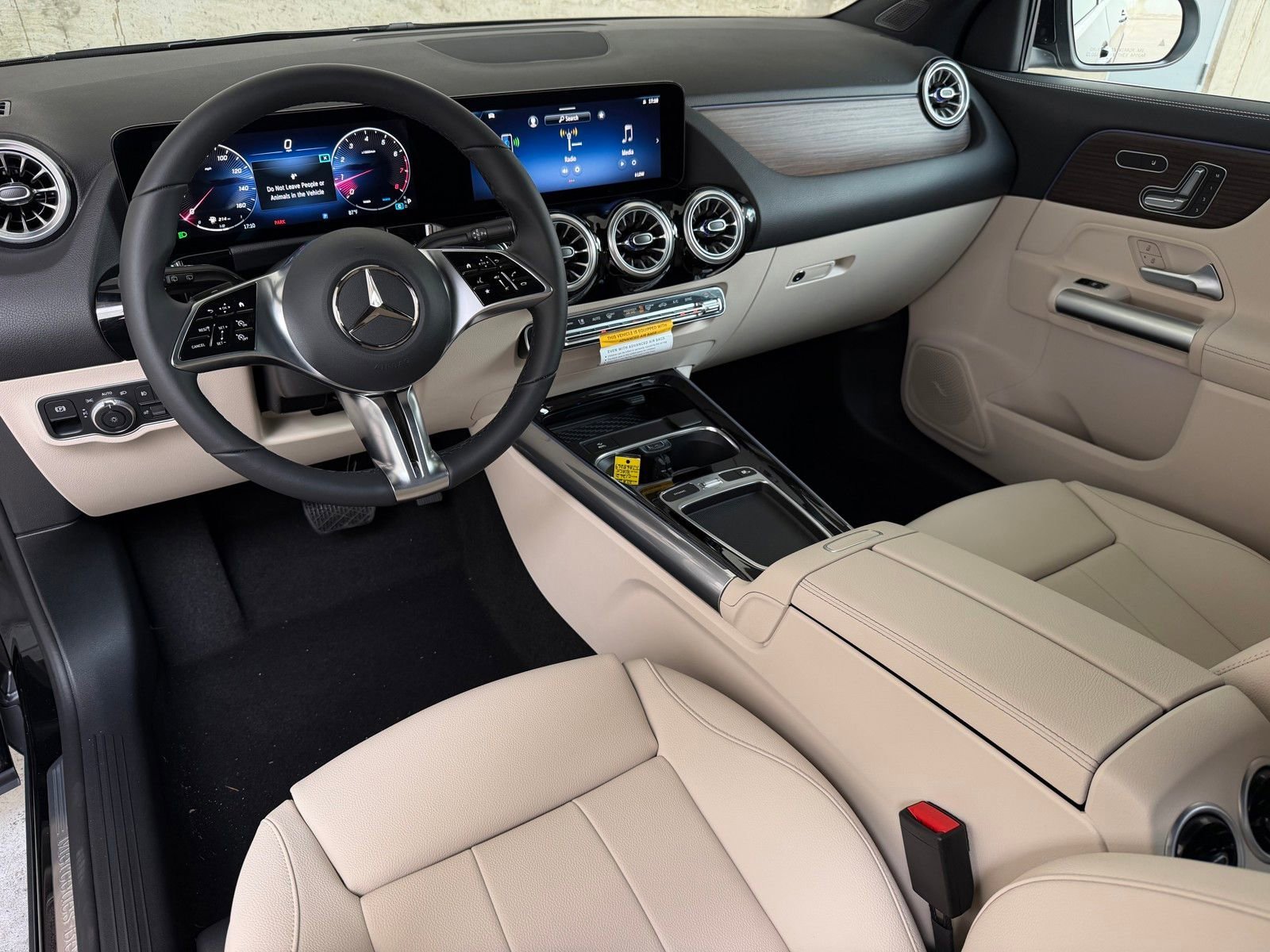 New 2026 Night Black Mercedes-Benz GLA 250 image 30