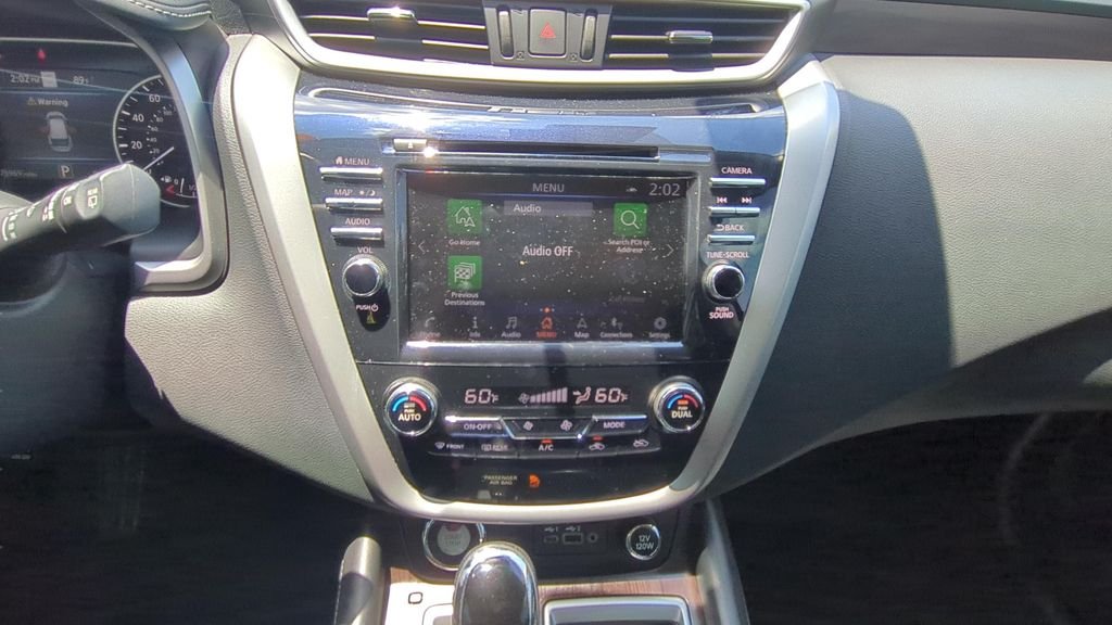 Used 2019 White Nissan Platinum image 14