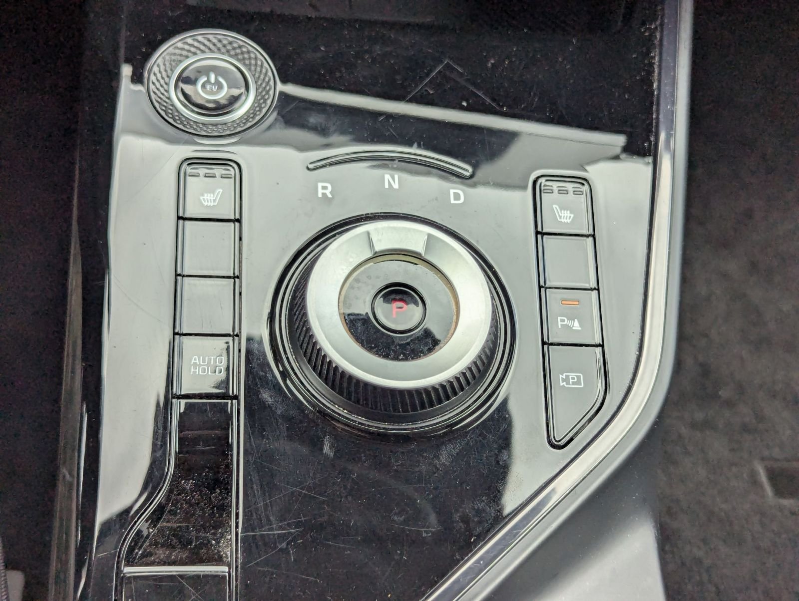 Used 2024 Gray Kia Wind image 19