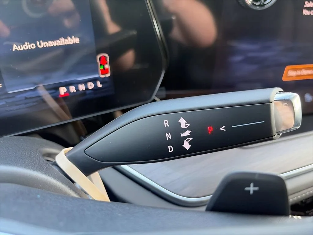 2026 Chevrolet Suburban Z71 - Photo 25