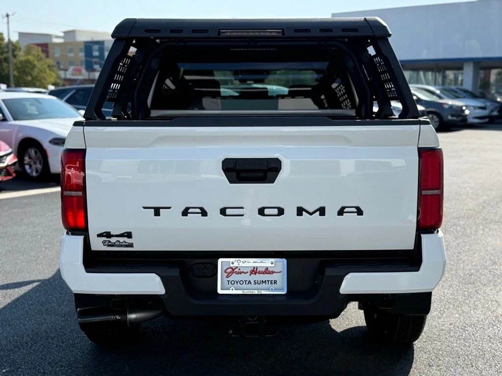 2025 Toyota Tacoma SR5 - Photo 7