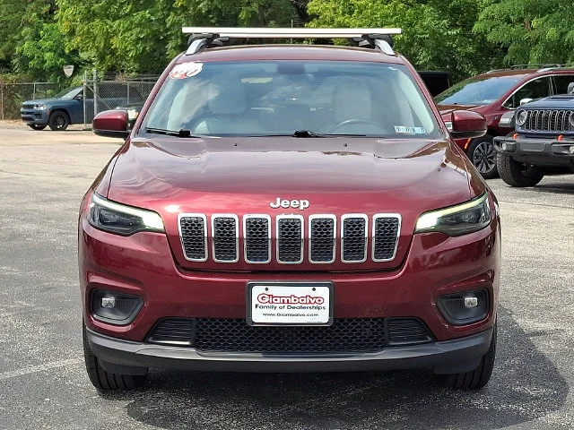 Used 2020 Red Jeep Latitude Plus image 8