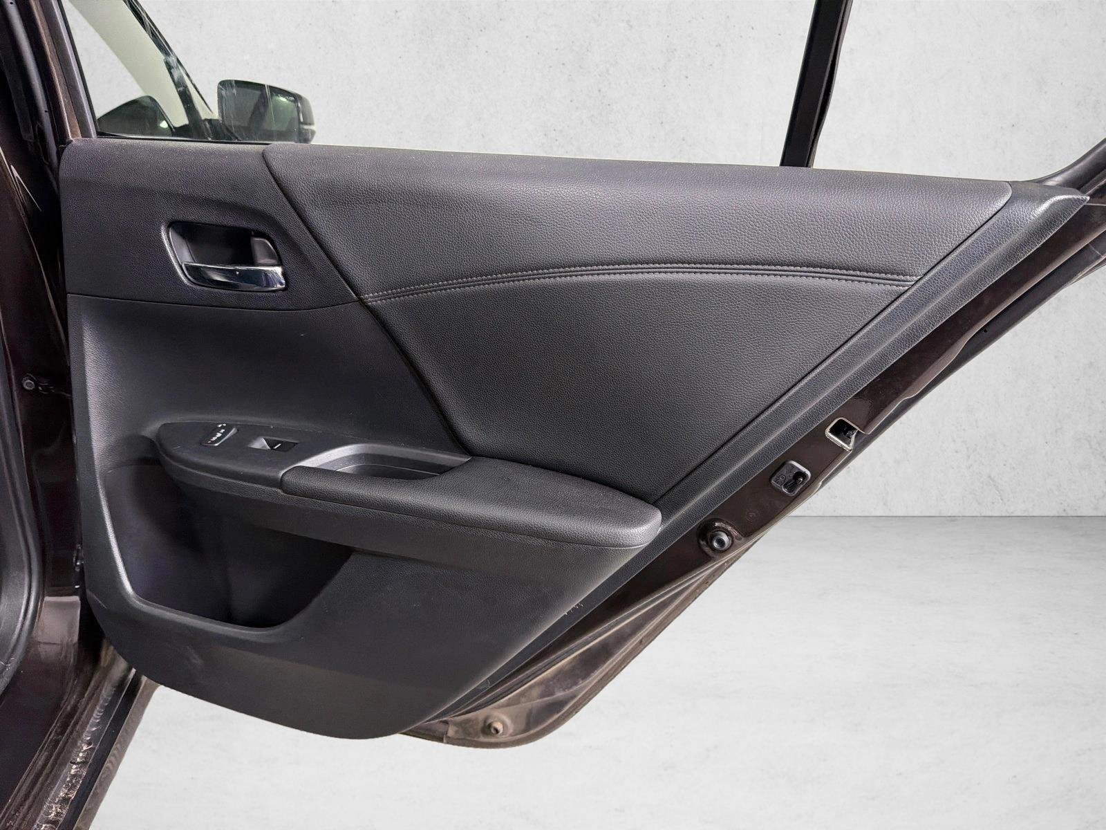 Used 2016 Kona Coffee Metall Honda Touring image 18