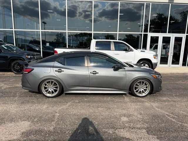 Used 2020 Gray Nissan SR image 4