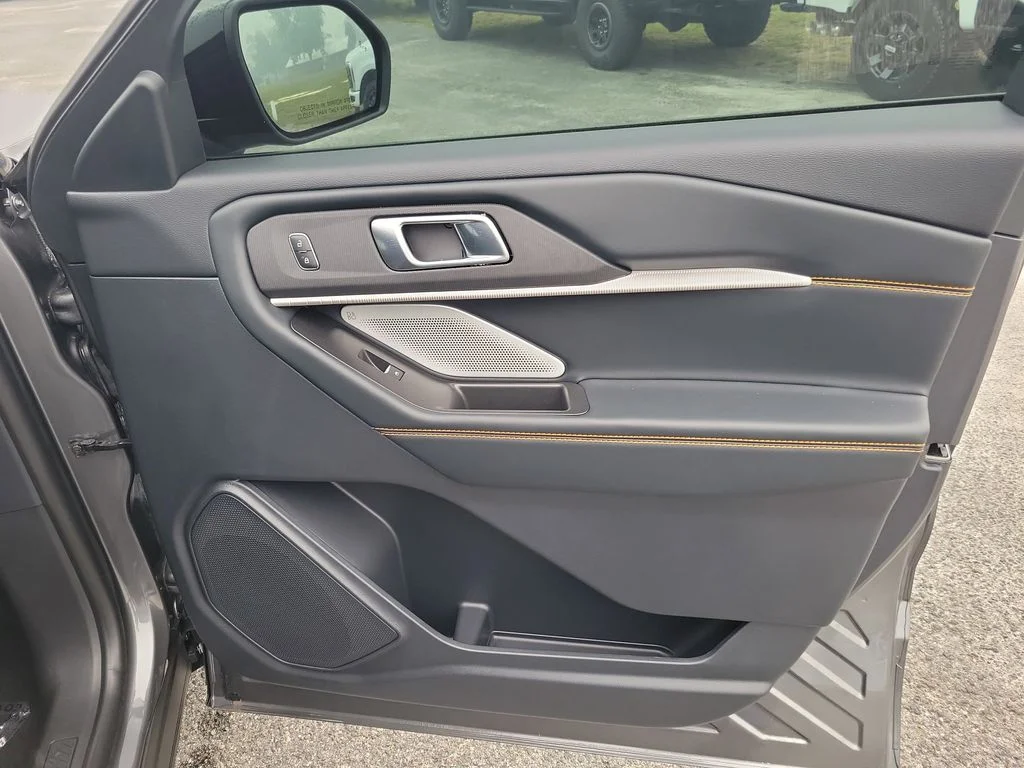 New 2026 Gray Ford Tremor image 37