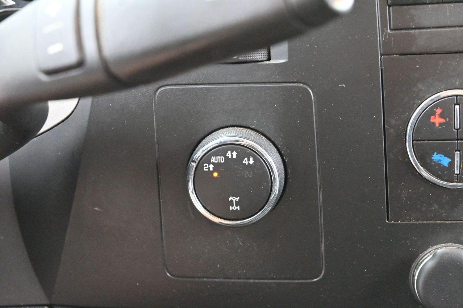 Used 2011 Blue Granite Metallic Chevrolet LT image 21