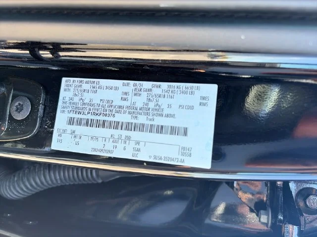 Used 2024 Black Ford XLT image 30