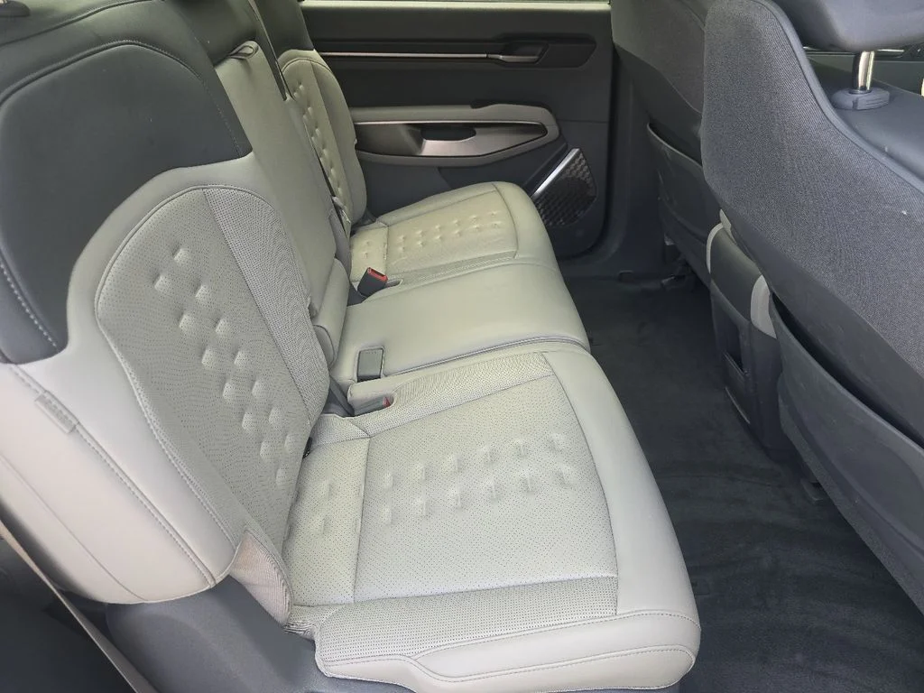 Used 2024 Green Kia Wind image 20