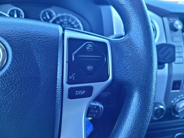 Used 2017  Toyota  image 23