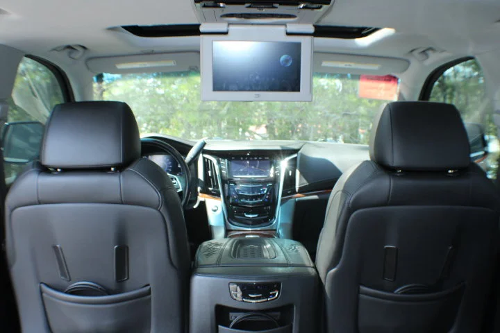 Used 2016 DARK GRANITE METALLIC Cadillac Premium Collection image 17