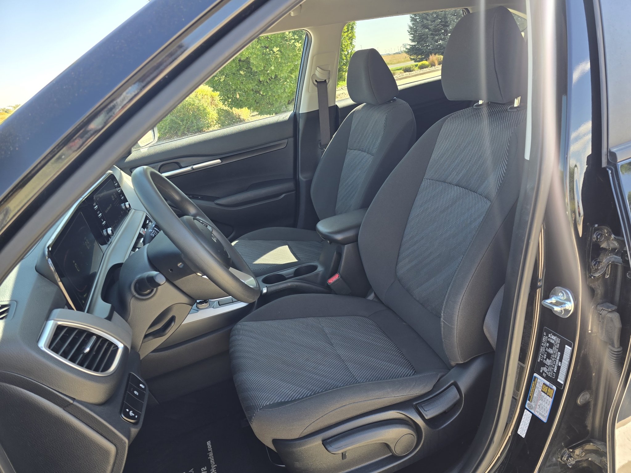 Used 2024 Fusion Black Kia LX image 13