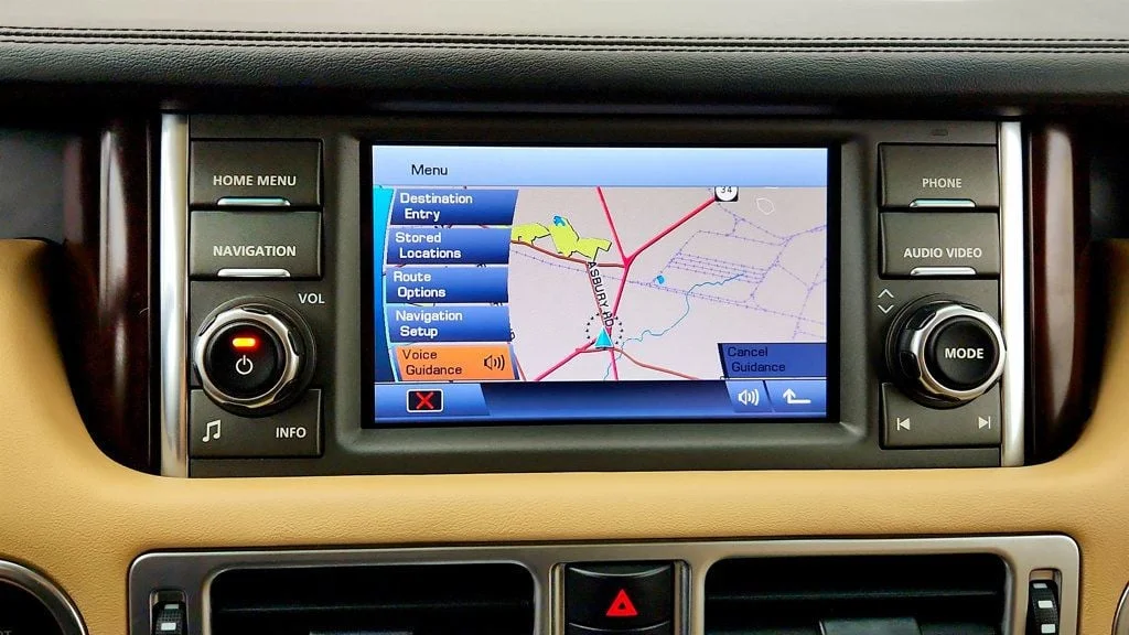 Used 2012 Fuji White Land Rover 4WD 4dr HSE image 20
