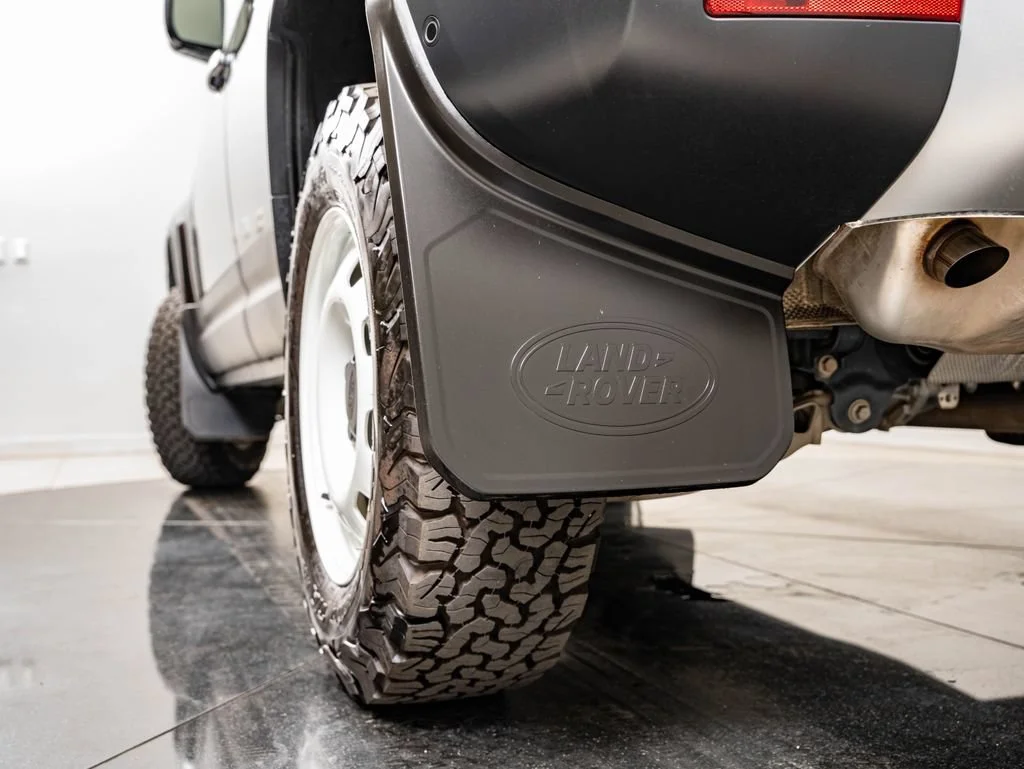 Used 2023 Black Land Rover S image 51