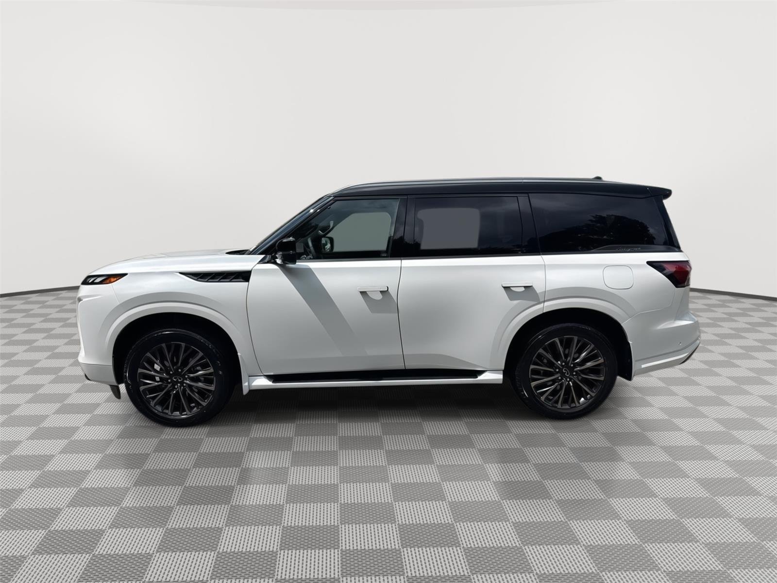New 2027 2T RADIANT WHIT INFINITI Autograph 4WD image 8